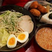 つけ麺本舗 ばくだん屋